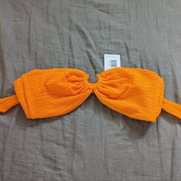 WeWoreWhat U Ring Spongie Seersucker Bikini Top - Picture 1 of 4